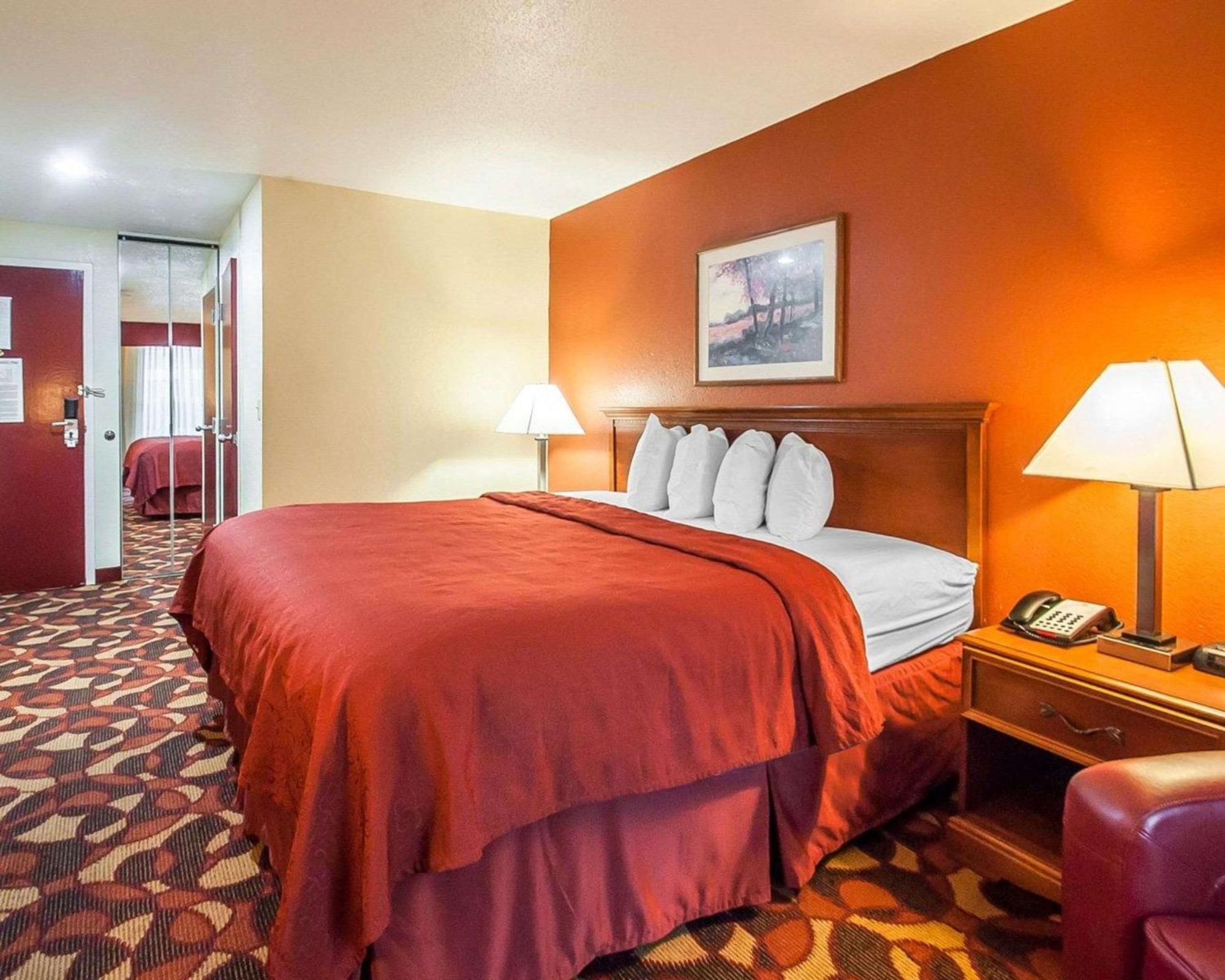 Quality Inn & Suites Kansas City I-435N Near Sports Complex Ngoại thất bức ảnh